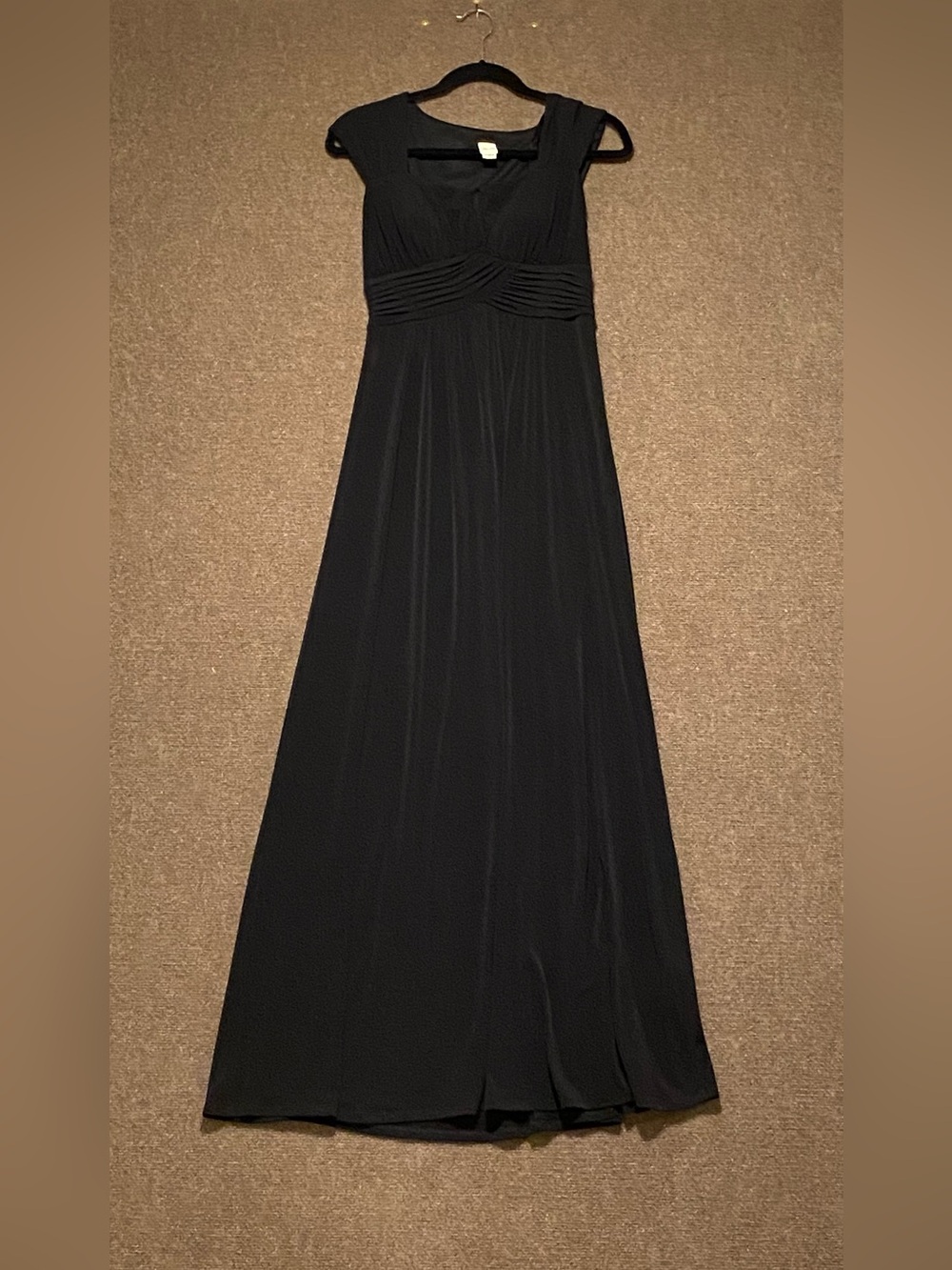 Sangria Black Ruched Empire Waist Formal Evening Gown Maxi Dress 8